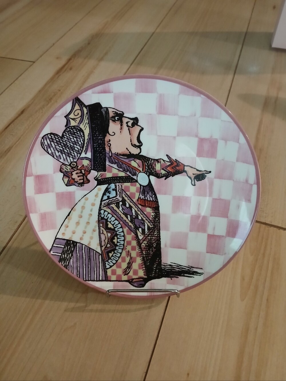 MacKenzie-Childs Pastel Alice in Wonderland Decorative Plate Set - New In Box - Picture 3 of 9